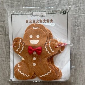 NEW Assorted Gingerbread themed crafts, treat bags, & party supplies